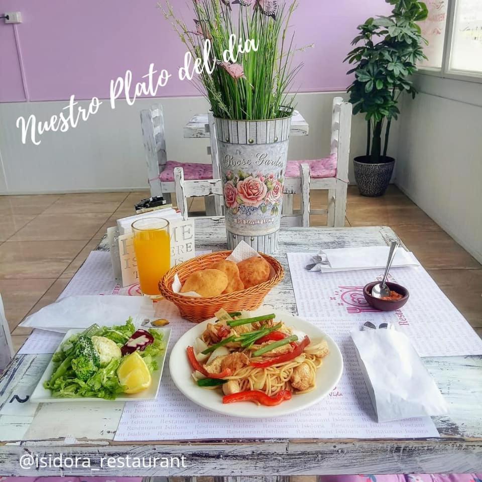 אריקה Hotel Y Restaurant Isidora מראה חיצוני תמונה